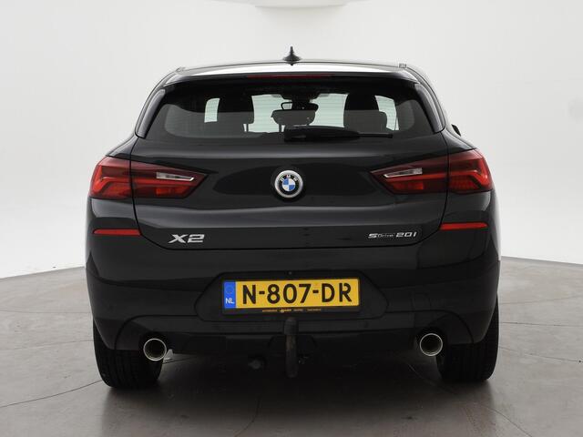 BMW X2 sDrive20i 178 PK AUT. HIGH EXECUTIVE EDITION + TREKHAAK | CAMERA | HEAD-UP | LEDER