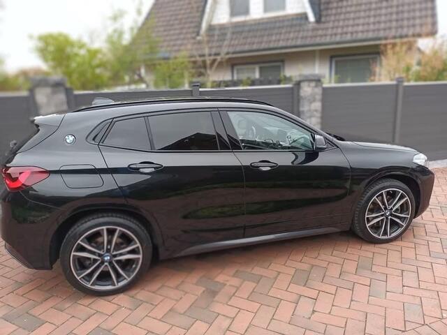 BMW X2 xDrive25e High Executive M Sport Panoramadak Leder 19 Inch Harman-Kardon ACC Elek Stoelverstelling Head-Up Display
