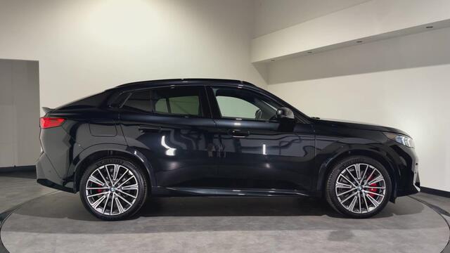 BMW X2 iX2 eDrive20 67 kWh M Sport Edition | Panoramadak | Leder | Premiumpakket | ACC | LED adaptief | M Sport Pro