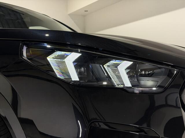 BMW X2 iX2 eDrive20 67 kWh M Sport Edition | Panoramadak | Leder | Premiumpakket | ACC | LED adaptief | M Sport Pro