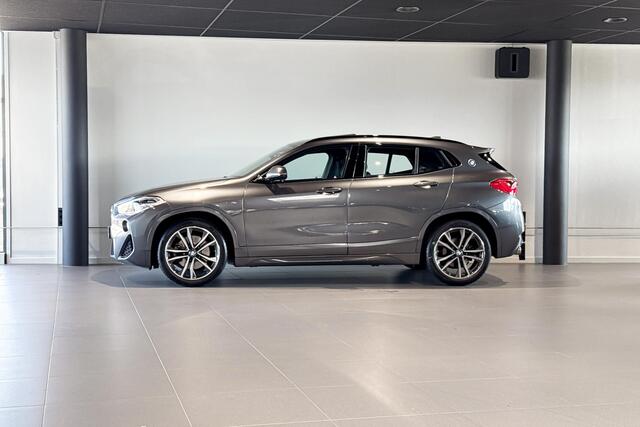 BMW X2 sDrive20i High Executive Edition | M Sport | Glazen Panoramadak | Stoelverwarming | Achteruitrijcamera | Trekhaak |