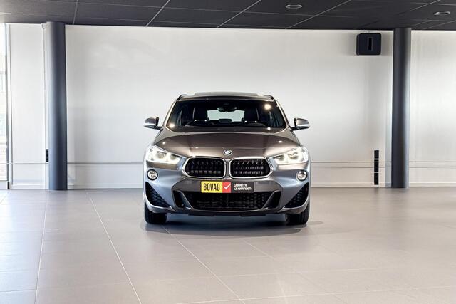 BMW X2 sDrive20i High Executive Edition | M Sport | Glazen Panoramadak | Stoelverwarming | Achteruitrijcamera | Trekhaak |