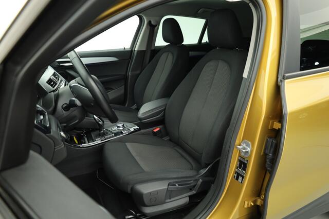 BMW X2 sDrive20i | Navi | Stoelverw. | Elek. Achterklep | Afn. Trekhaak | All Seasons