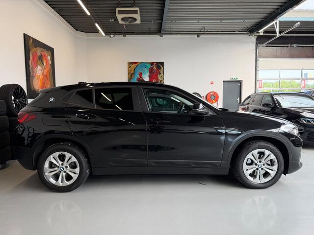 BMW X2 sDrive18i High Executive Edition LED Panoramadak