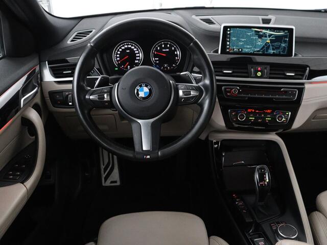 BMW X2 sDrive20i High Executive | Panoramadak | Leder | Stoelverwarming | Cruise control | Head-up | Bluetooth | Sfeerverlichting | Park assist | Elektrische achterklep | Trekhaak