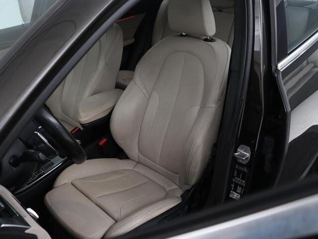 BMW X2 sDrive20i High Executive | Panoramadak | Leder | Stoelverwarming | Cruise control | Head-up | Bluetooth | Sfeerverlichting | Park assist | Elektrische achterklep | Trekhaak