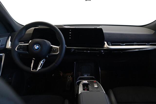 BMW X2 iX2 eDrive20 | M Sport Pro | Panoramadak | Harman/Kardon | Driving Assistant Plus | Trekhaak