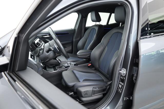 BMW X2 xDrive20i M sport | High Executive | Rijklaar!! | HUD | Cruise | Navi + Apple CarPlay | Camera | Stoelverw. | Elek. Achterklep
