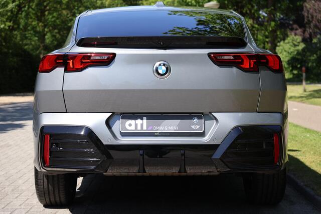 BMW X2 sDrive20i Launch Edition M-Sport | Pano | HUD | Harman Kardon | 360 Camera | Iconic Grille | Stoelverwarming | LED | Keyless | DAB l Etc.