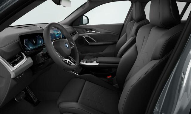 BMW X2 iX2 eDrive20 Pure Edition 67 kWh M Sportpakket | Premium Pack