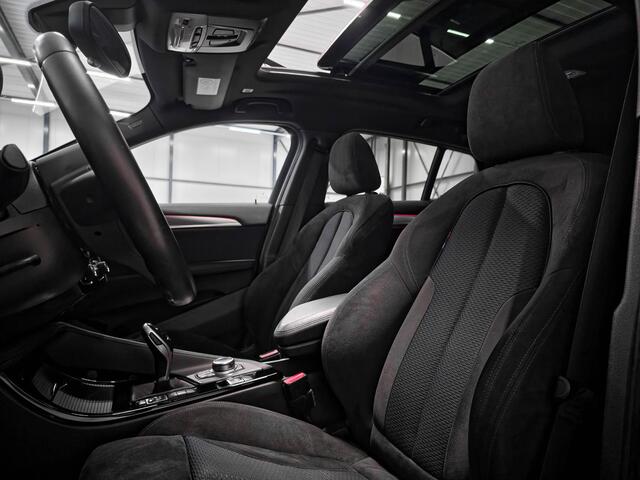 BMW X2 sDrive20i M Sport | Panoramadak | Incl. Grote Beurt + APK | 1e eigenaar | Camera | 19" |