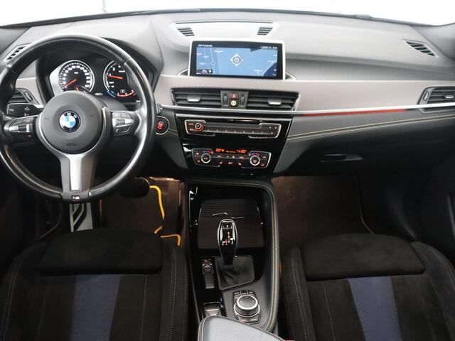 BMW X2 sDrive20i High Executive M-sport | Sportstoelen | Alcantara | Climate control | Full LED | Stoelverwarming | Cruise control | Park assist | Sfeerverlichting | 19'' |