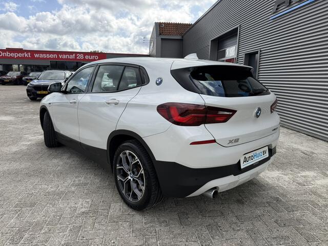 BMW X2 xDrive25e Executive xLine Leder Stoelverwarming Head-Up Display LED Harman-Kardon PDC 18 Inch Garantie t/m 14-05-2028