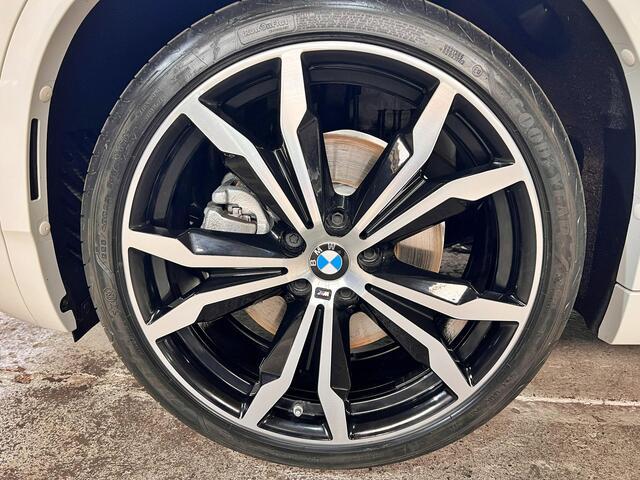 BMW X2 sDrive20i High Executive Edition M Sport | 20" | Apple Car Play | Panoramadak | Dealer onderhouden