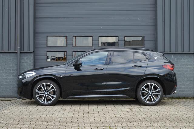 BMW X2 sDrive20i | M-PAKKET | CAMERA | TREKHAAK | HIFI | LED | DAB | CARPLAY |