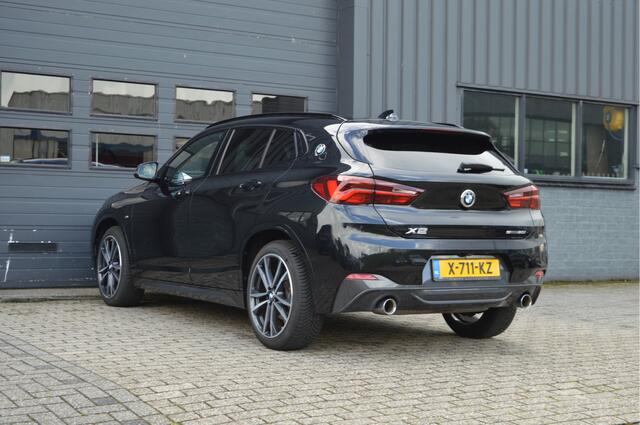 BMW X2 sDrive20i | M-PAKKET | CAMERA | TREKHAAK | HIFI | LED | DAB | CARPLAY |