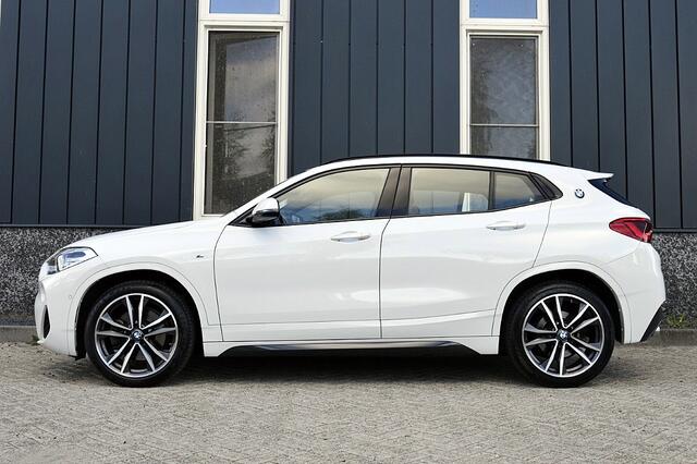 BMW X2 sDrive20i M-Sport Rijklaarprijs-Garantie Panorama dak Leder Led Camera Trekhaak Navigatie