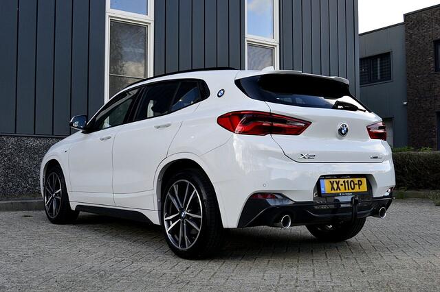 BMW X2 sDrive20i M-Sport Rijklaarprijs-Garantie Panorama dak Leder Led Camera Trekhaak Navigatie
