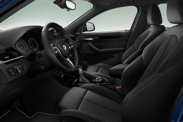 BMW X2 xDrive25e | High Executive | M Sportpakket X | Harman Kardon | Panoramadak |