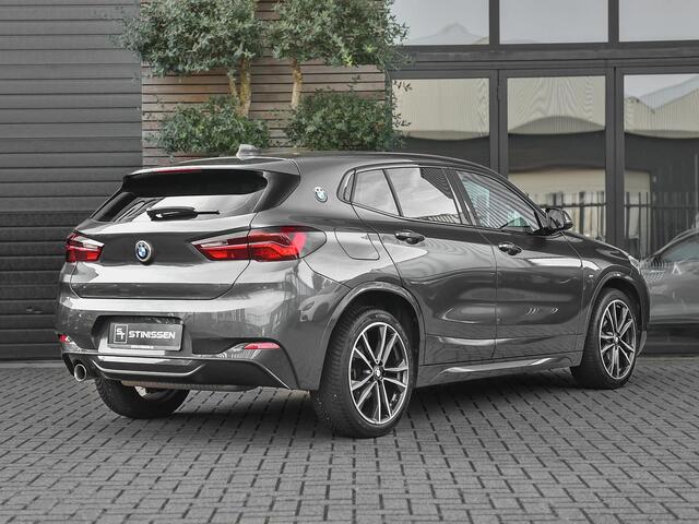 BMW X2 sDrive18i High Executive M-Pakket Navi Cruise 19 inch velgen
