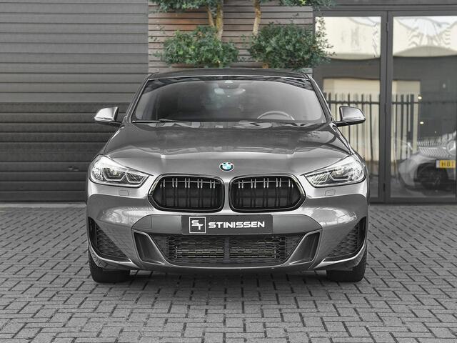 BMW X2 sDrive18i High Executive M-Pakket Navi Cruise 19 inch velgen