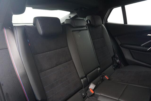 BMW X2 sDrive18d M Sportpakket Pro 19'' / Harman Kardon / Trekhaak / Parking Assistant