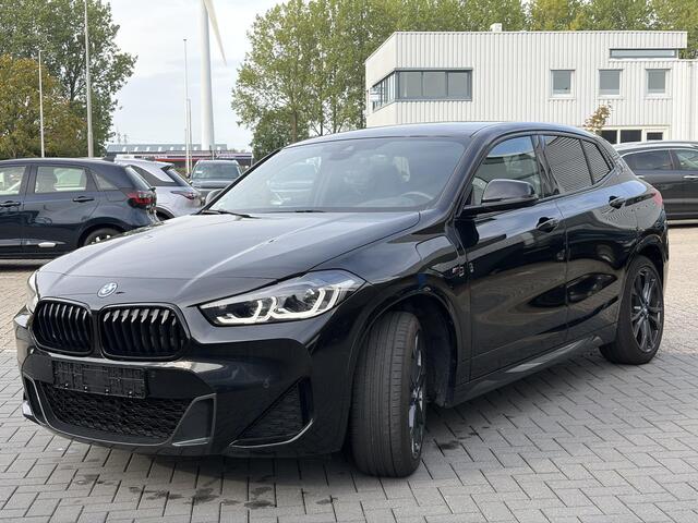 BMW X2 xDrive25e M Sport | 19 inch | Keyless entry | Elektrische achterklep | Sportstoelen | Stoelverwarming | Achteruitrijcamera | Head up Display | Koplampen adaptief