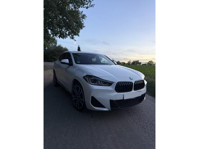 BMW X2 xDrive25e High Executive M Sport Pano HUD Leder Navi Plus 19 Inch Stuurverwarming Driving Assistant Plus ACC Carplay Achteruitrijcamera