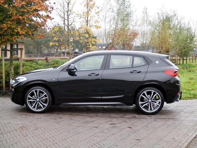 BMW X2 sDrive18i High Executive | M-pakket | Camera | Navi | Afneembare Trekhaak | NL-Auto |