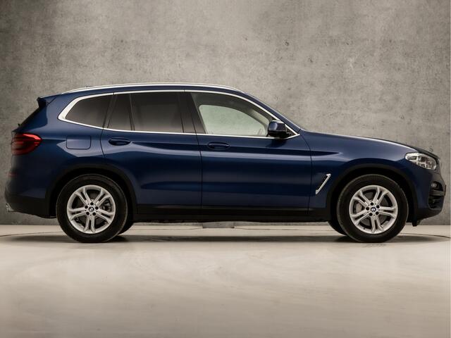 BMW X3 xDrive30e Sportline 293Pk Automaat (GROOT NAVI, M STUUR, DEALER ONDERHOUDEN, SFEERVERLICHTING, STUURWIEL VERWARMD, SPORTSTOELEN, GETINT GLAS, CRUISE, NIEUWE APK, NIEUWSTAAT)
