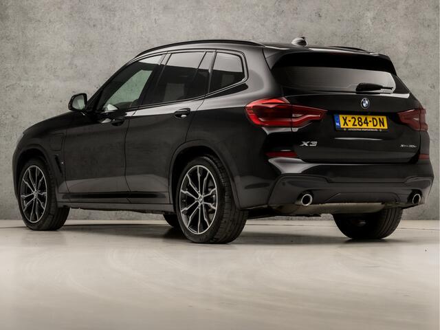 BMW X3 xDrive30e M Sport High Executive 293Pk Automaat (PANORAMADAK, M PAKKET, APPLE CARPLAY, GROOT NAVI, SFEERVERLICHTING, CAMERA, LEDER, SPORTSTOELEN, DAB+, M SPORTREMMEN, ELEK ACHTERKLEP, NIEUWSTAAT)