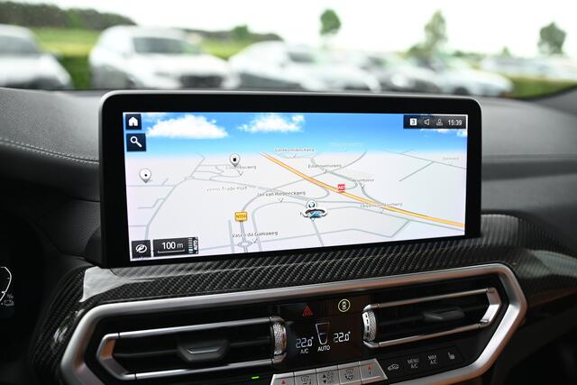 BMW X3 xDrive30e M Sport Automaat / Panoramadak / Trekhaak / M Sportstoelen / Adaptieve LED / Head-Up / Parking Assistant / Stoelverwarming