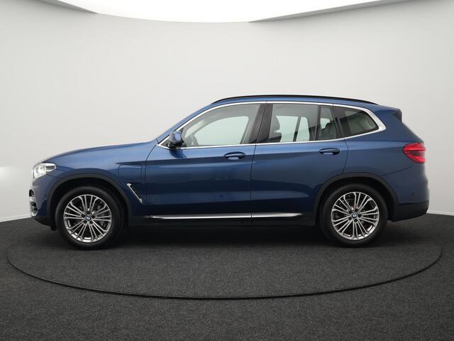 BMW X3 xDrive30e Luxury Line Plug in Hybrid | PHEV | Carplay | LED | Camera | Lederen Sportstoelen Verwarmd | Head-up Display | Keyless |