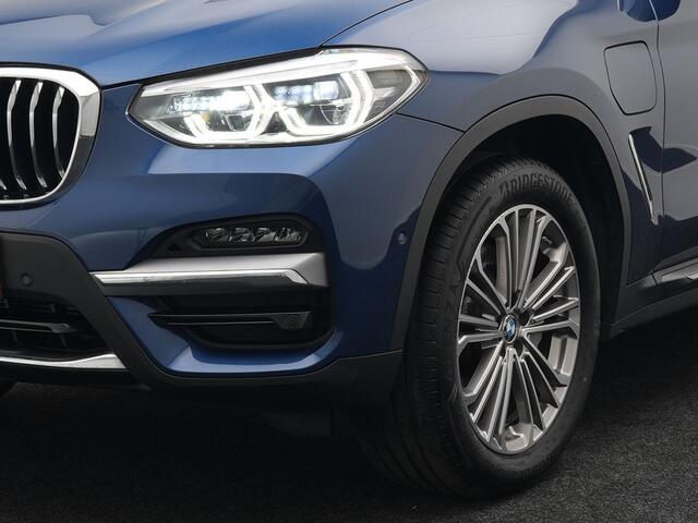 BMW X3 xDrive30e Luxury Line Plug in Hybrid | PHEV | Carplay | LED | Camera | Lederen Sportstoelen Verwarmd | Head-up Display | Keyless |