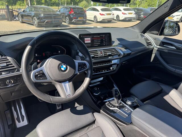 BMW X3 xDrive20i High Exe. M Sport / Trekhaak / Panoramadak / Camera / Leder / 19'' / Carbon intr. / DAB / Stoelverwarming / Cruise Control