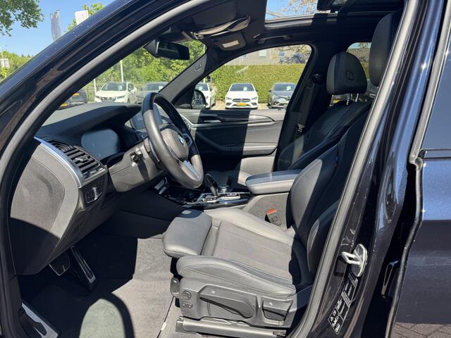 BMW X3 xDrive20i High Exe. M Sport / Trekhaak / Panoramadak / Camera / Leder / 19'' / Carbon intr. / DAB / Stoelverwarming / Cruise Control