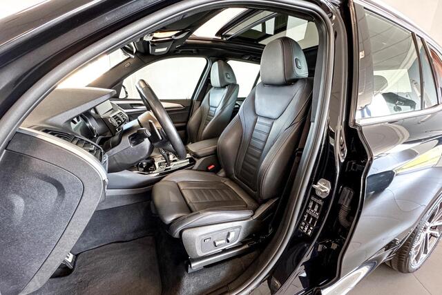 BMW X3 xDrive20i High Executive | M Sport | Stoelverwarming | Glazen Panoramadak | Achteruitrijcamera |