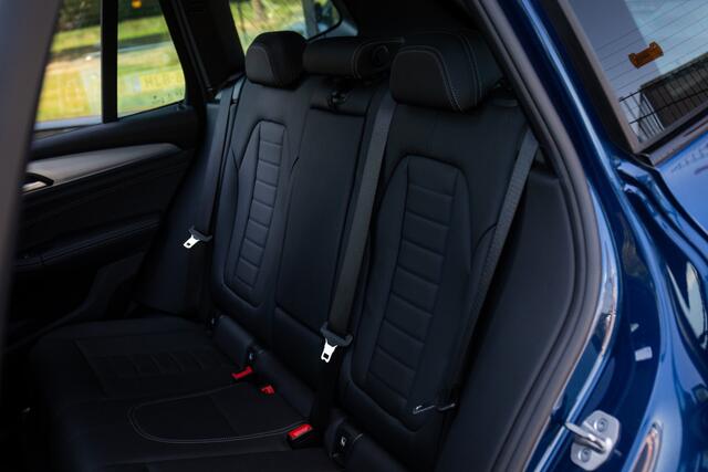 BMW X3 xDrive30e High Executive ,Pano, Stuurverwarming, Stoelverwarm- en verkoeling,