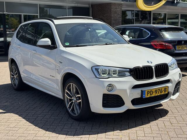 BMW X3 xDrive20d High Exe. M Sport / Trekhaak / Panoramadak / Half leder / Head-up / 19'' / Navigatie / Stoelverwarming / DAB / Cruise Control