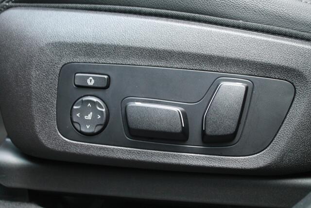 BMW X3 xDrive30e M Sport Automaat / Panoramadak / Trekhaak / Sportstoelen / Laserlight / Parking Assistant Plus / Head-Up / Comfort Access