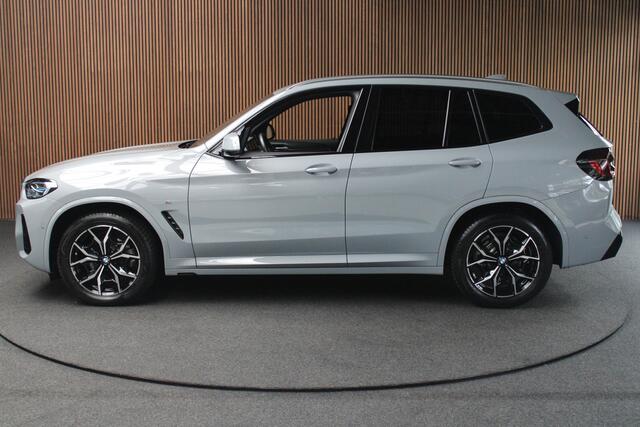 BMW X3 xDrive20i High Exe M-Pakket Leder Camera Head Up ACC Navi Laser LED