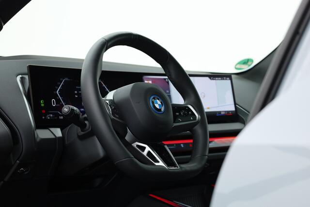 BMW X3 xDrive30e M Sport | Pano | HUD | Elek. Trekhaak | Adapt. Cruise | 20'' | Harman Kardon