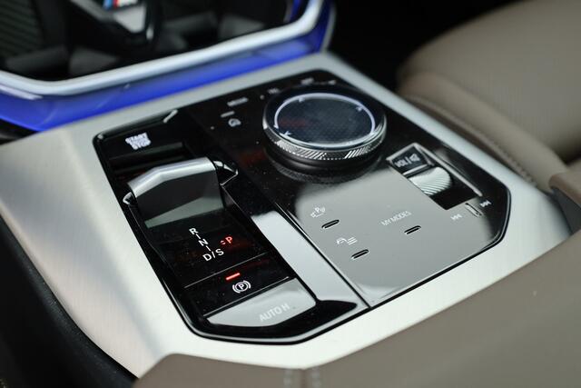 BMW X3 xDrive30e M Sport | Pano | HUD | Elek. Trekhaak | Adapt. Cruise | 20'' | Harman Kardon