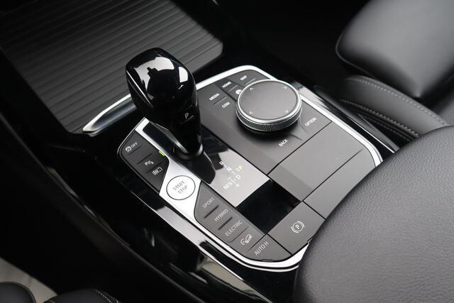 BMW X3 xDrive30e High Executive Stoel+Stuurverwarming I HUD I Leder **HEMELVAART GEOPEND VAN 11.00 T/M 16.00**