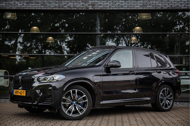 BMW X3 xDrive30e High Executive M-Sport , Pano dak HUD, Trekhaak, 360°Camera,