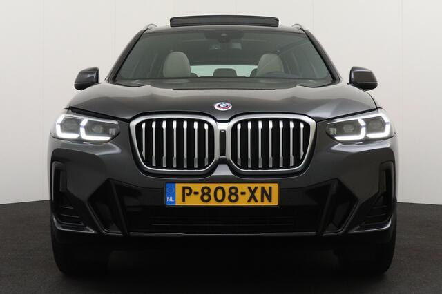 BMW X3 xDrive30e M-Sport 50 jarhe editie Pano-dak Sportstoelen Head-up Display