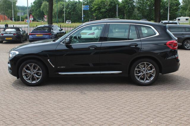 BMW X3 xDrive20d High Exe. 1e Eigenaar! / Panoramadak / Camera / Leder / Head-up / 19'' / Navigatie / Stoelverwarming / Cruise Control