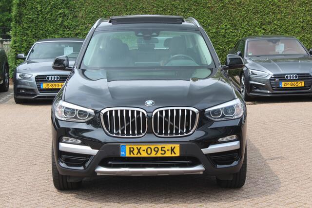 BMW X3 xDrive20d High Exe. 1e Eigenaar! / Panoramadak / Camera / Leder / Head-up / 19'' / Navigatie / Stoelverwarming / Cruise Control