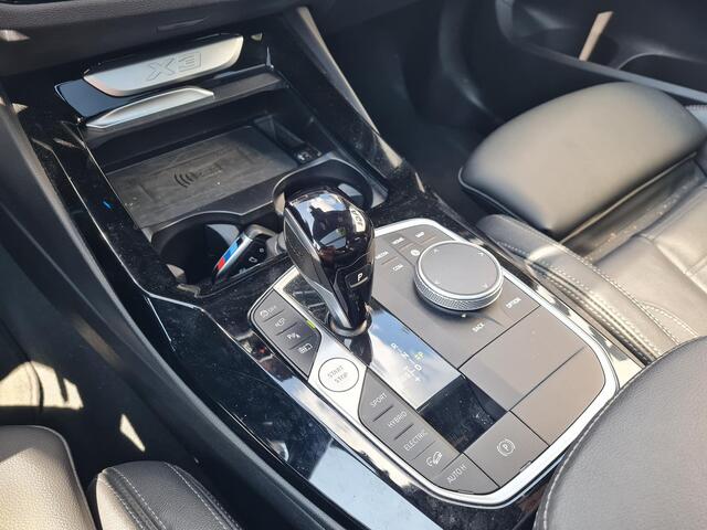 BMW X3 xDrive30e M Sport 20"/Panoramadak/Trekhaak/Leder + memory/360 camera/Harman Kardon/Keyless/Dodehoek/Head-up/Adaptief onderstel + Sport steering/Stoelverwarming/Alarm