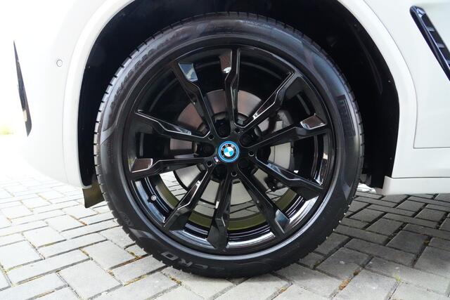 BMW X3 xDrive30e M Sport High Executive 292pk Panoramadak/Stoelverwarming/Camera